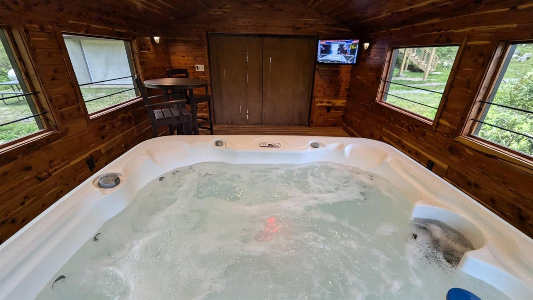 Red Roof Mountain Cabin With Starlink Internet! Stanley Экстерьер фото